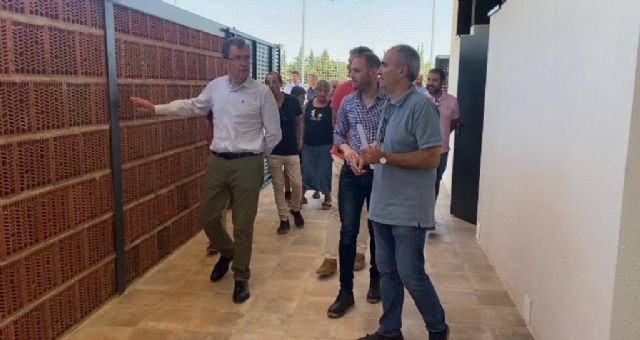 Las mejoras en el campo de fútbol de Corvera incluyen nuevos vestuarios y un espacio bioclimático - 1, Foto 1