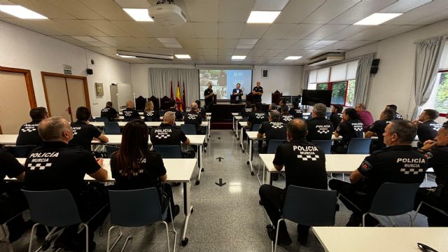 El Ayuntamiento mejora la atención a los vecinos con el nuevo grupo de Policía de Barrio - 2, Foto 2