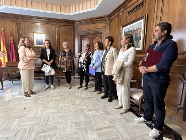 La EAPN-RM insiste en la Asamblea Regional en que es posible actuar contra la pobreza - 1, Foto 1