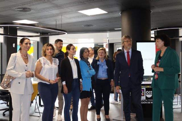 La alcaldesa de Puerto Lumbreras y el consejero de Economía y Hacienda inauguran la nueva oficia de la Agencia Tributaria de la Región de Murcia del municipio - 2, Foto 2