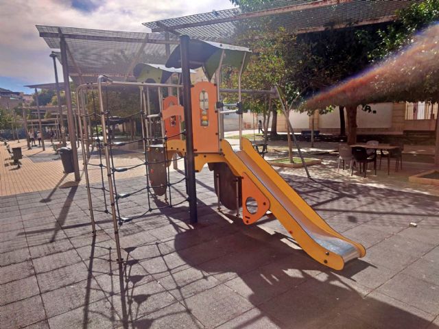 IU pide al ayuntamiento que retire el caucho de los parques infantiles lorquinos ante la alerta sanitaria que realiza el centro superior de investigaciones científicas IU pide al ayuntamiento que retire el caucho de los parques infantiles lorquinos ante la alerta sanitaria que realiza el centro superior de investigaciones científicas