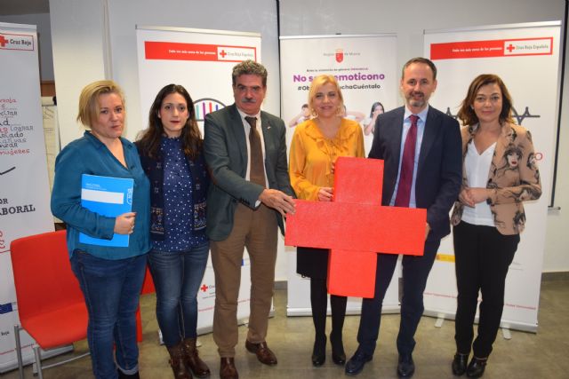 La Comunidad y Cruz Roja se unen para impulsar la integración laboral de las mujeres víctimas de violencia de género - 1, Foto 1