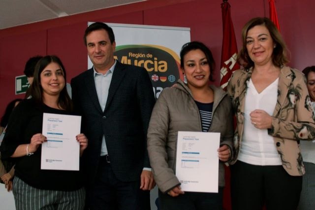 Más de 400 desempleados obtienen gratis un título que certifica su nivel de inglés - 1, Foto 1