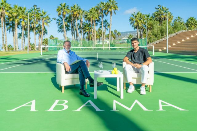 Carlos Alcaraz disfruta de sus vacaciones en Abama Resort Tenerife y promete repetir el próximo año - 1, Foto 1