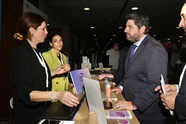 López Miras anuncia una línea pionera de ayudas para atraer a la Región empresas tecnológicas emergentes - 1, Foto 1