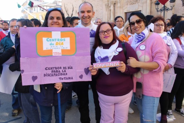 Totana celebra el acto institucional con motivo del Día Internacional de la Eliminación de la Violencia contra la Mujer - 3, Foto 3