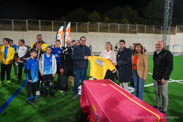 La barriada Villalba de Cartagena estrena campo de fútbol de césped artificial - 1, Foto 1