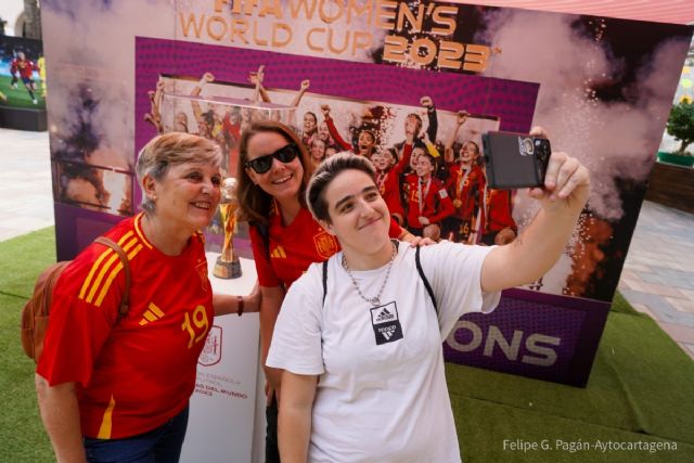 La fan zone de la Selección Española ofrece este sábado y domingo descuentos para las entradas del partido contra Corea - 1, Foto 1