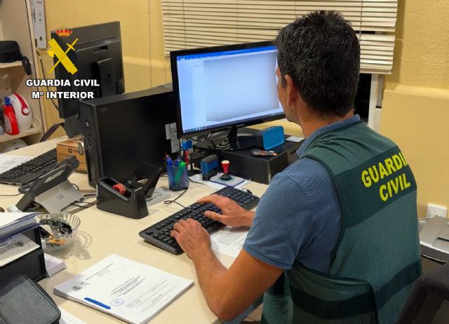 La Guardia Civil detiene a una vecina de Cieza por injuriar a otra mujer a través de Internet - 1, Foto 1