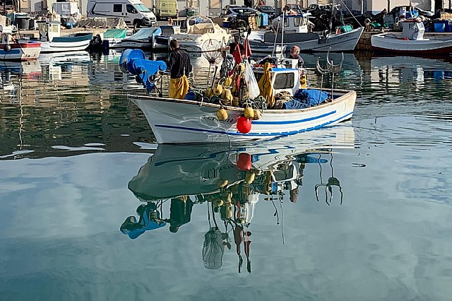 El Gobierno regional destina 342.000 euros para compensar el descenso de capturas de los pescadores de la Cofradía de San Pedro del Pinatar - 1, Foto 1