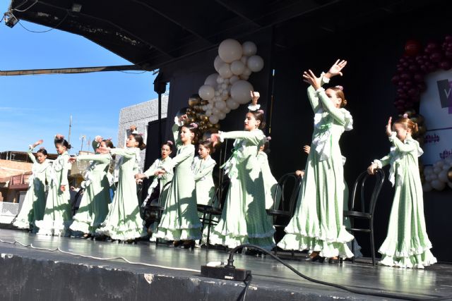 La academia de danza Víctor Campos triunfa con su VI Gala Benéfica Navideña - 3, Foto 3