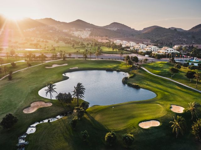 La llegada del Grand Hyatt revalorizará las propiedades residenciales alrededor de un 20% en La Manga Club - 1, Foto 1