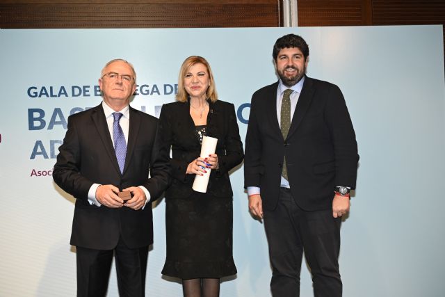 López Miras se suma al reconocimiento de la Asociación de Dependencia a Violante Tomás - 1, Foto 1