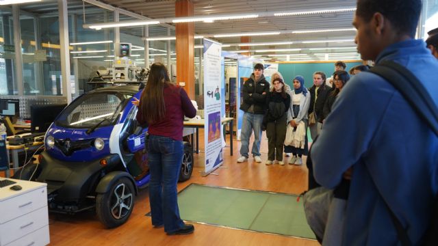 Ochenta estudiantes de Bachillerato de la iniciativa SIMIP visitan el CRAI Biblioteca de la UPCT - 1, Foto 1