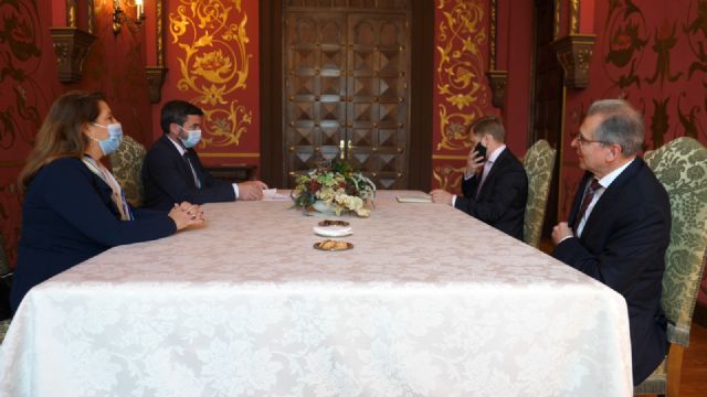 El Gobierno regional traslada a la Embajada rusa la urgente necesidad de poner fin al veto del sector agroalimentario español - 1, Foto 1