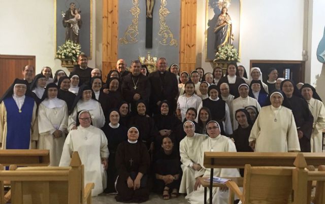 El responsable de la Vida Consagrada de la Santa Sede se reúne con las monjas de clausura - 1, Foto 1