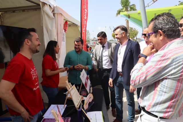 Éxito de participación en la primera feria de Juventud, Educación y Empleo - 4, Foto 4