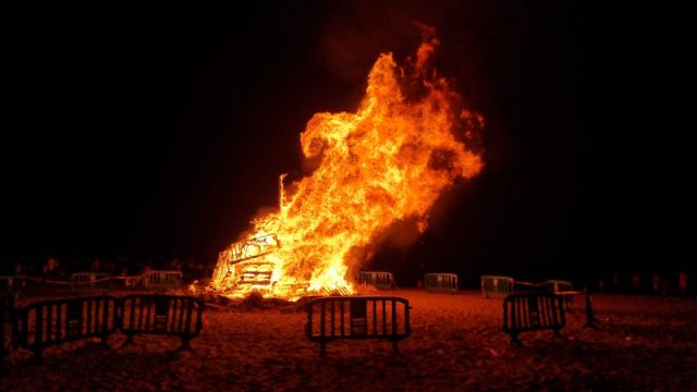 Miles de personas disfrutaron de la Noche de San Juan en Los Alcázares - 1, Foto 1