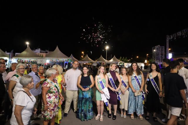 San Pedro del Pinatar celebra las fiestas patronales con la hoguera municipal y la apertura del recinto ferial - 3, Foto 3