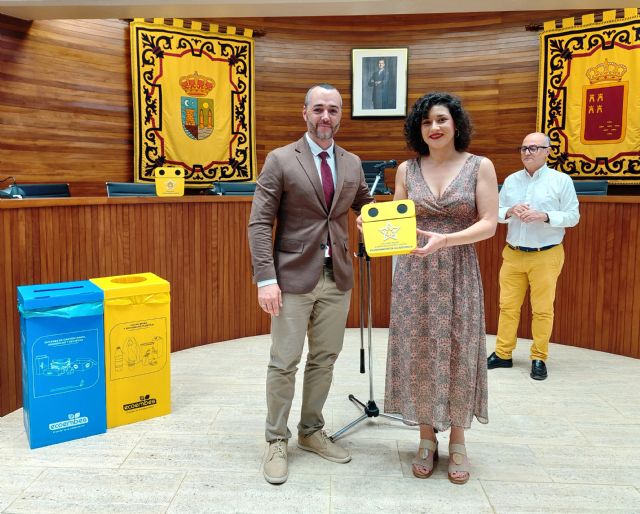 Alcantarilla recibe el segundo premio Ecoembes por el incremento del papel y cartón reciclado en el municipio - 1, Foto 1