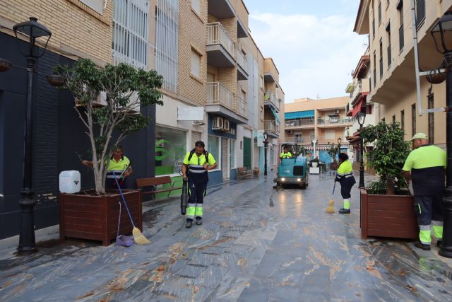 El Ayuntamiento de San Pedro del Pinatar pone en marcha un  plan de choque de limpieza - 1, Foto 1