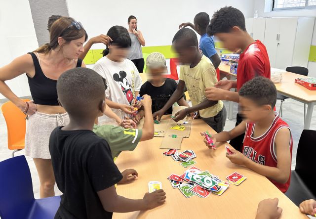 120 menores disfrutan de escuelas de verano gratuitas en los barrios del Carmen y de Los Vicentes - 3, Foto 3