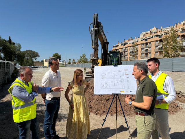 Comienzas las obras de construcción de un nuevo aparcamiento disuasorio en la calle Periodista Ángela Ruiz - 3, Foto 3