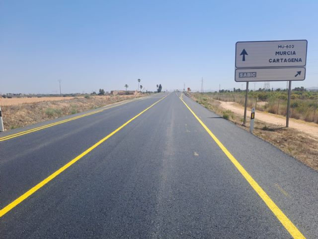 Culmina la primera capa de aglomerado en la carretera de La Aljorra - 2, Foto 2