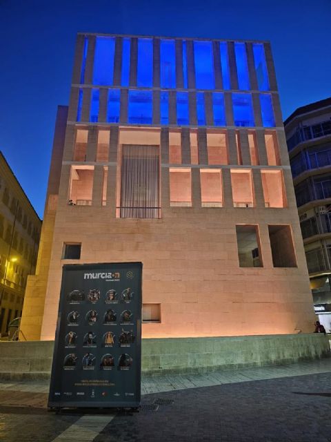 El Ayuntamiento de Murcia ilumina el Moneo con la bandera de Ucrania para rememorar su día de la Independencia - 2, Foto 2