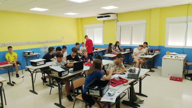 Cerca de 2.000 alumnos de Primaria y Secundaria participan este verano en campamentos gratuitos de inglés y STEAM - 1, Foto 1