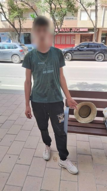 La Policía Local de Lorca detiene a un implicado en un delito de robo con violencia, alcanzado los cuatro arrestos por este tipo de hechos en los últimos días La Policía Local de Lorca detiene a un implicado en un delito de robo con violencia, alcanzado los cuatro arrestos por este tipo de hechos en los últimos días