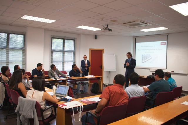 Estudiantes guatemaltecos del Master en Logística y Dirección de Operaciones culminan el primer periodo residencial del vigésimo octavo año académico de ENAE - 2, Foto 2