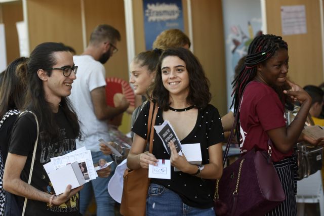 La Universidad de Murcia enseña sus servicios para estudiantes - 4, Foto 4