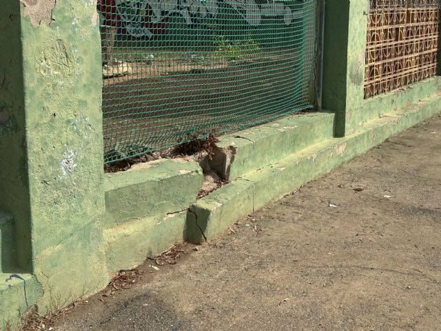 Las pistas deportivas de Cala Flores, un nido de ratas e insalubridad - 2, Foto 2