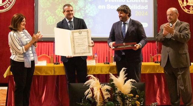 La UCAM concede el Premio Líderes en Sostenibilidad 2024 al presidente del Grupo HEFAME - 1, Foto 1