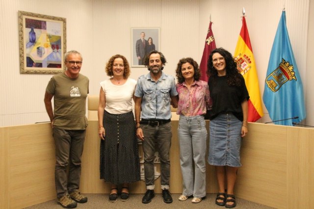 Alhama presenta la obra Preparados, Vivos, Ya en el Teatro Cine Velasco - 1, Foto 1