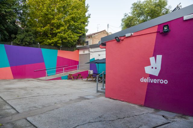 Deliveroo amplía sus servicios en España con su primera supercocina exclusiva para el envío de comida a domicilio - 1, Foto 1