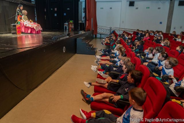 Más de 11.000 escolares inscritos para este curso en el programa municipal ´Vamos al Teatro´ - 1, Foto 1