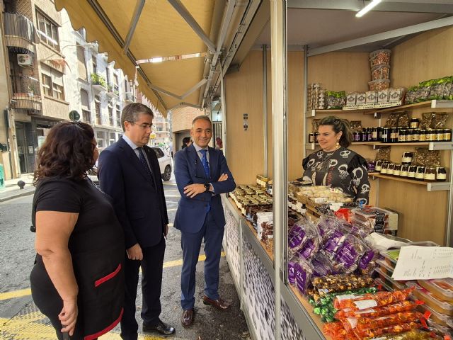 El tradicional Mercado de Todos los Santos de Murcia ya está abierto en la Plaza de San Pedro - 3, Foto 3