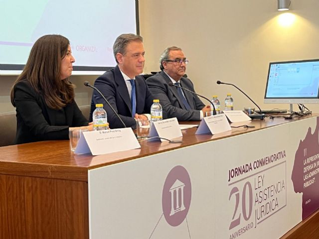 El consejero Marcos Ortuño destaca la labor de los Servicios Jurídicos como pilar del Estado de Derecho en la Región - 1, Foto 1