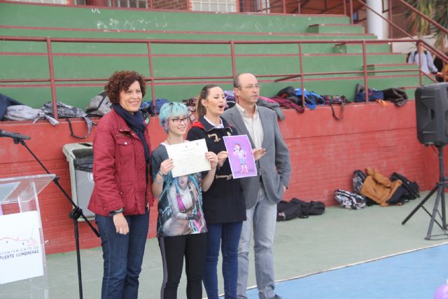 Marina García gana el concurso de dibujo de pegatinas contra la violencia de género - 2, Foto 2