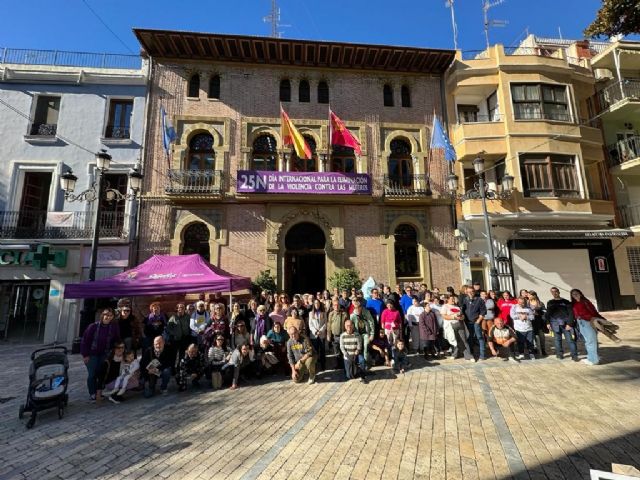 Águilas conmemora el 25N denunciando aquellas violencias invisibilizadas que son necesario detectar, denunciar y prevenir - 1, Foto 1