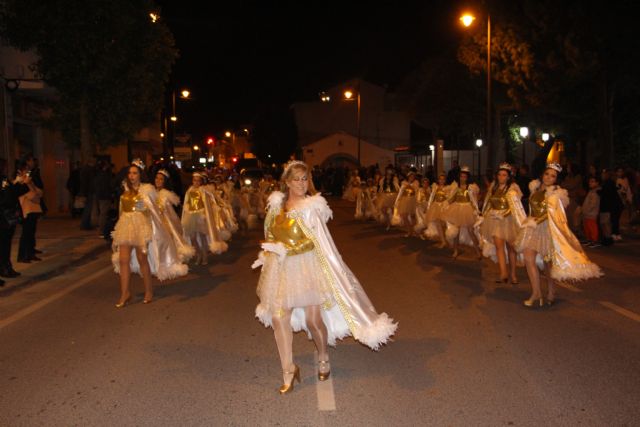 Papá Noel recorre las calles de San Pedro del Pinatar en la cabalgata Fantasía de Navidad - 2, Foto 2