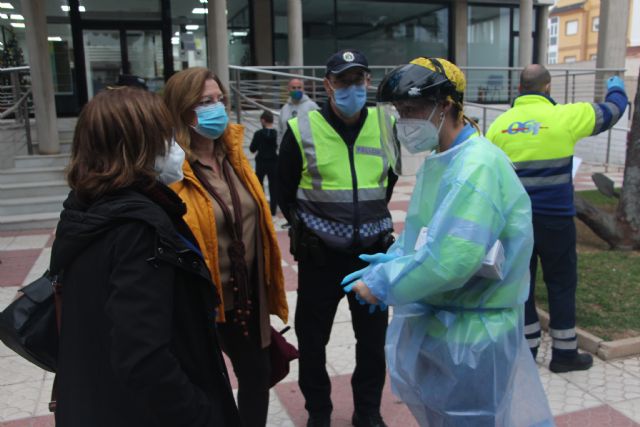 Más de 750 personas acudieron al punto móvil COVID habilitado en San Pedro del Pinatar - 1, Foto 1