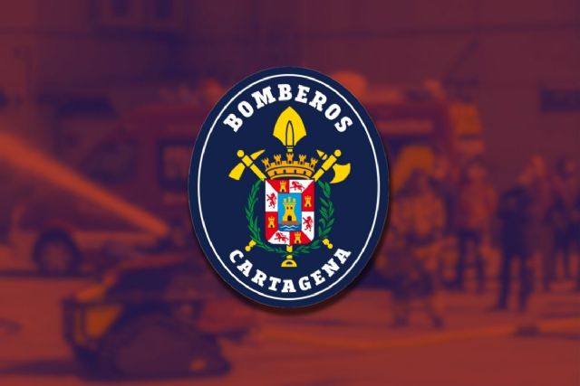 Bomberos de Cartagena intervienen en un incendio en los bajos del estadio Cartagonova - 1, Foto 1