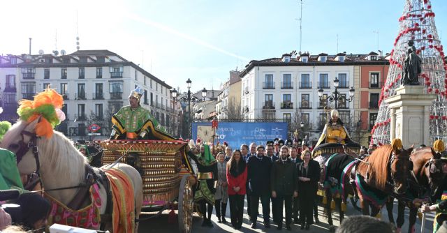 Fernando participa en el acto que difunde en el centro de Madrid la Semana Santa de la Región - 1, Foto 1