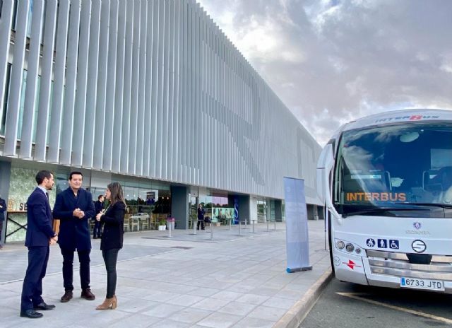 A partir de mañana comienza el nuevo horario del servicio de autobuses que conecta el Aeropuerto con Murcia y Cartagena - 1, Foto 1