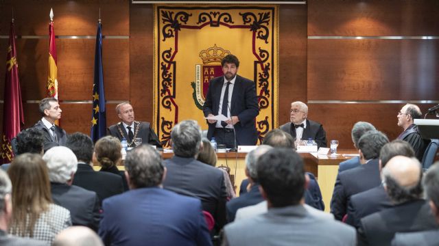 Fernando López Miras asiste a la sesión de aprobación de la memoria de actividades del Consejo Jurídico de la Región - 1, Foto 1