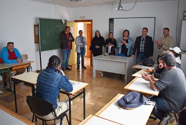 17 alumnos terminan el curso de actividades auxiliares de almacén y podrán optar a un puesto en Consum - 1, Foto 1