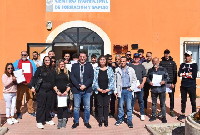 17 alumnos terminan el curso de actividades auxiliares de almacén y podrán optar a un puesto en Consum - 2, Foto 2